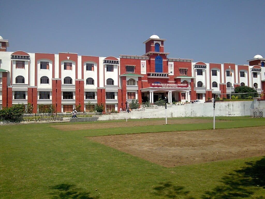 Sai Pharmacy College-gallery-image-3