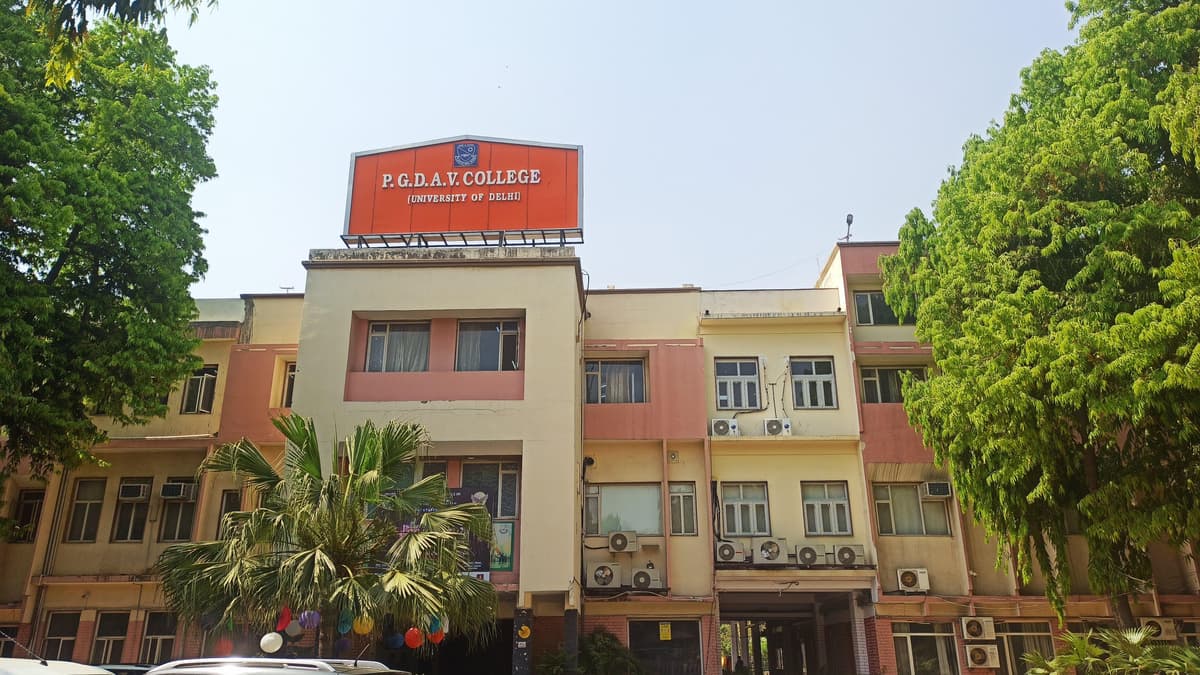 PGDAV College (Eve.)-gallery-image-4