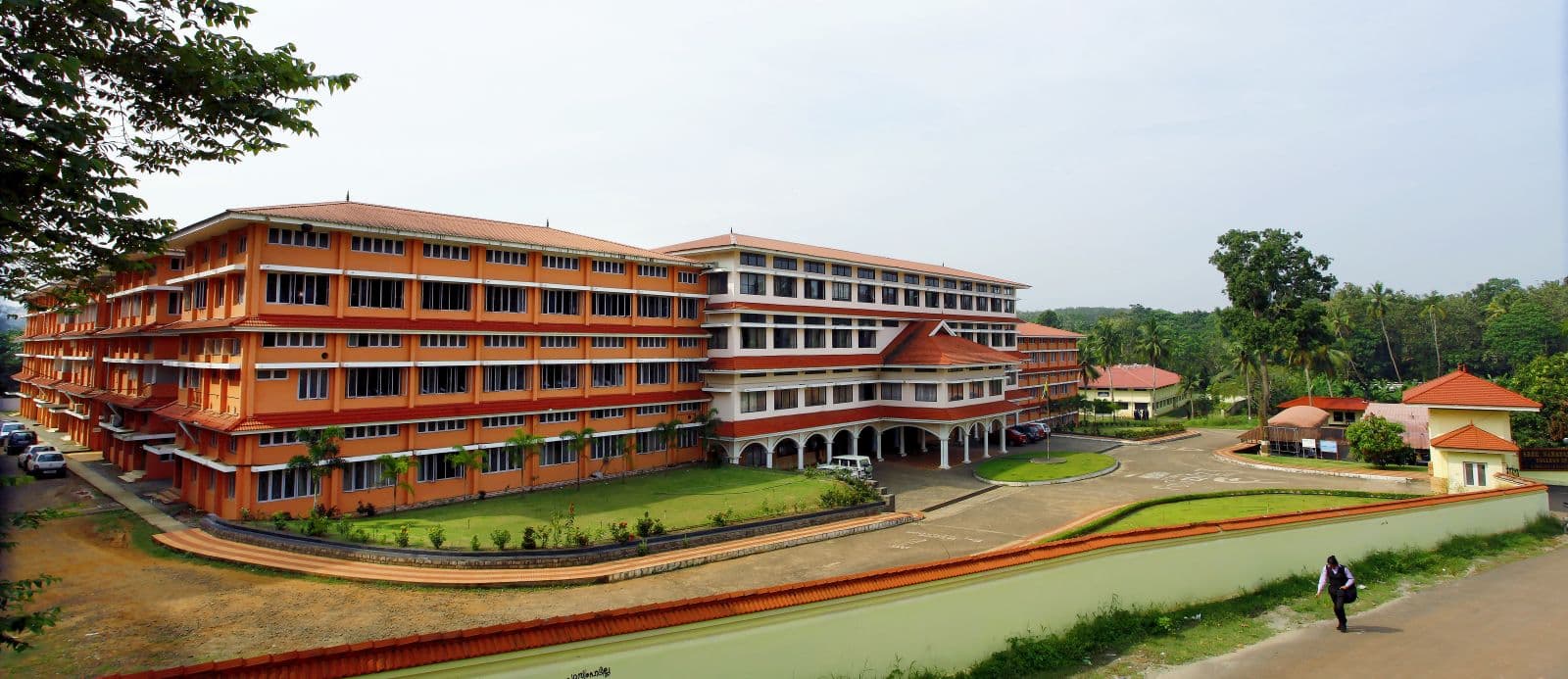 Sree Narayana Gurukulam College of Engineering-image