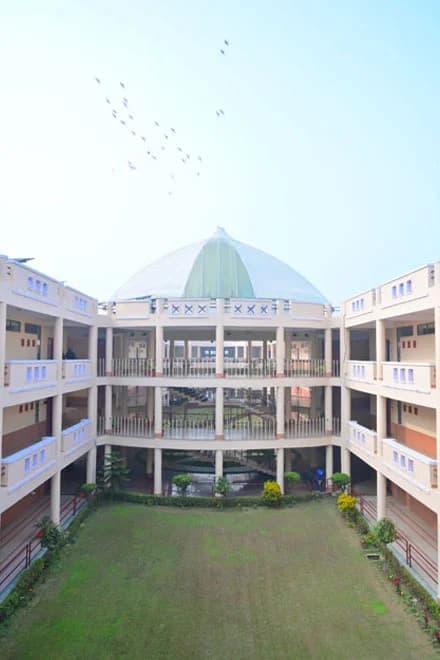 Invertis University-image