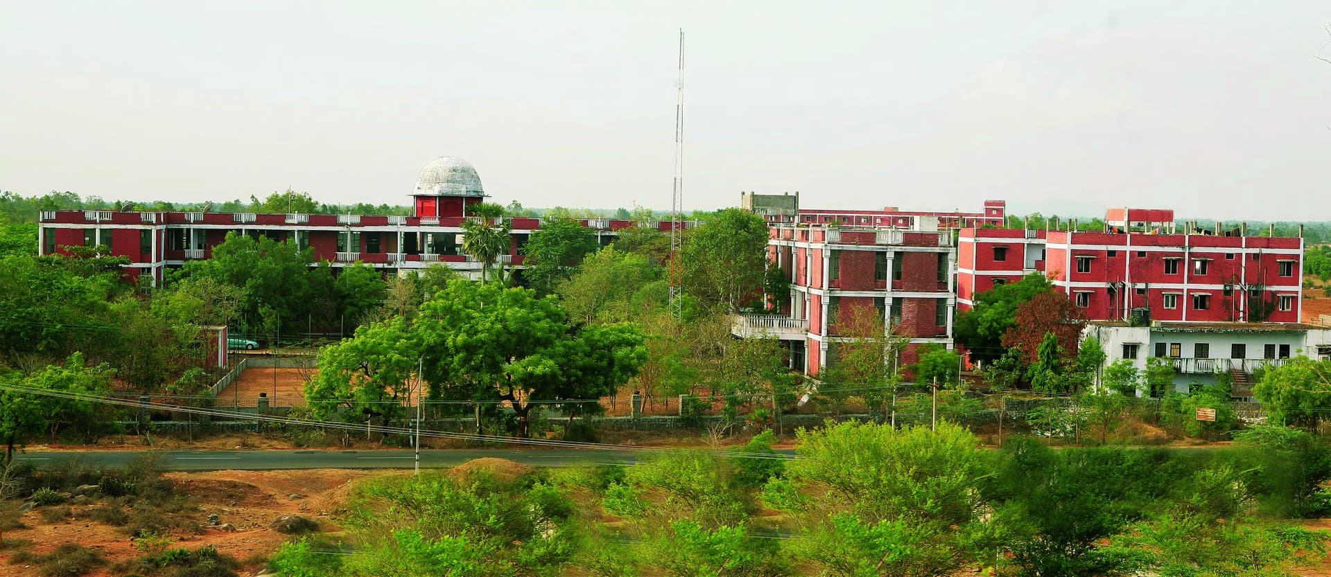 Thiruvalluvar College of Engineering and Technology-image