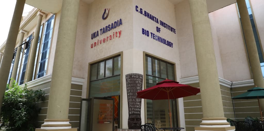 C. G. Bhakta Institute of Biotechnology, Uka Tarsadia University-gallery-image-3