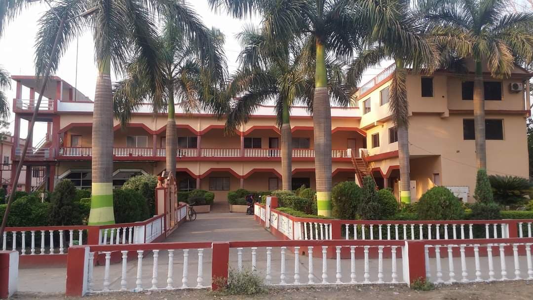 Lal Bahadur Shastri Arts & Commerce College-image