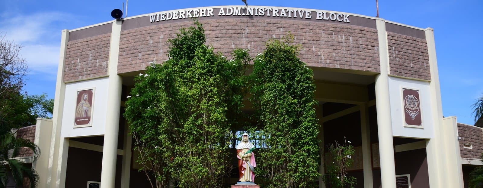 Ananda College-image