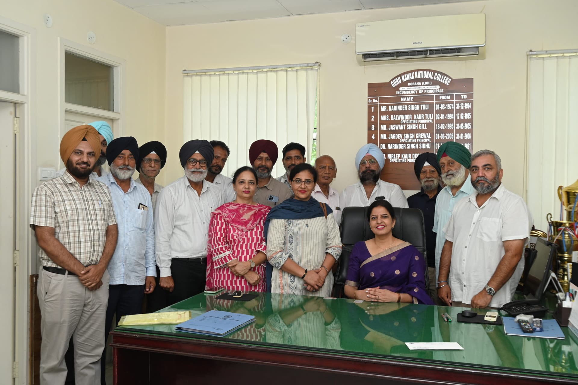 Guru Nanak National College-image