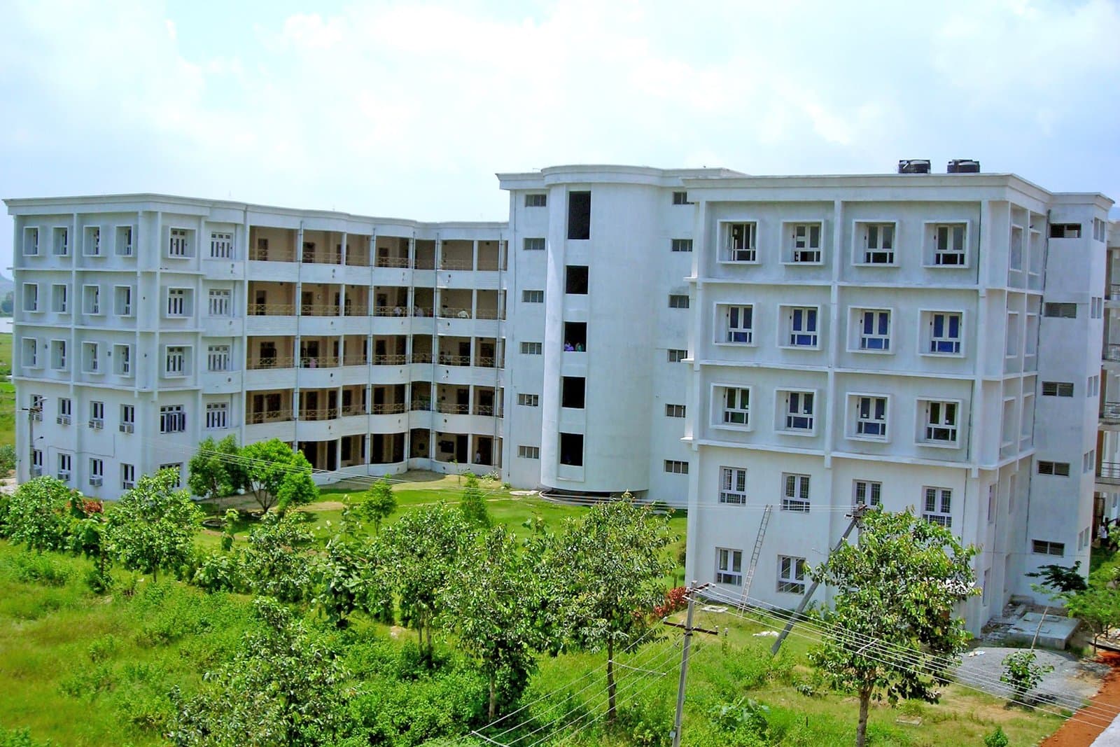 Roland Institute of Technology-image