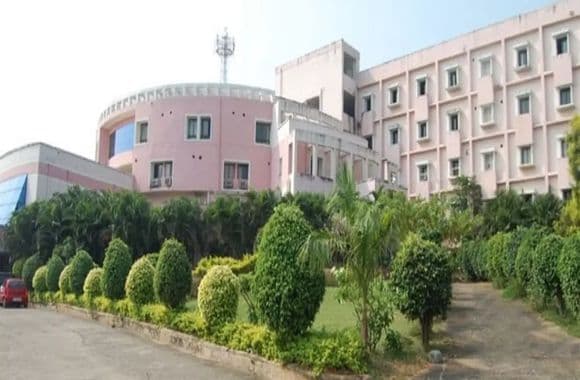 Maharajah's Institute of Medical Sciences-gallery-image-1