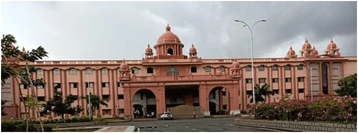 Santhiram Medical College & General Hospital-image