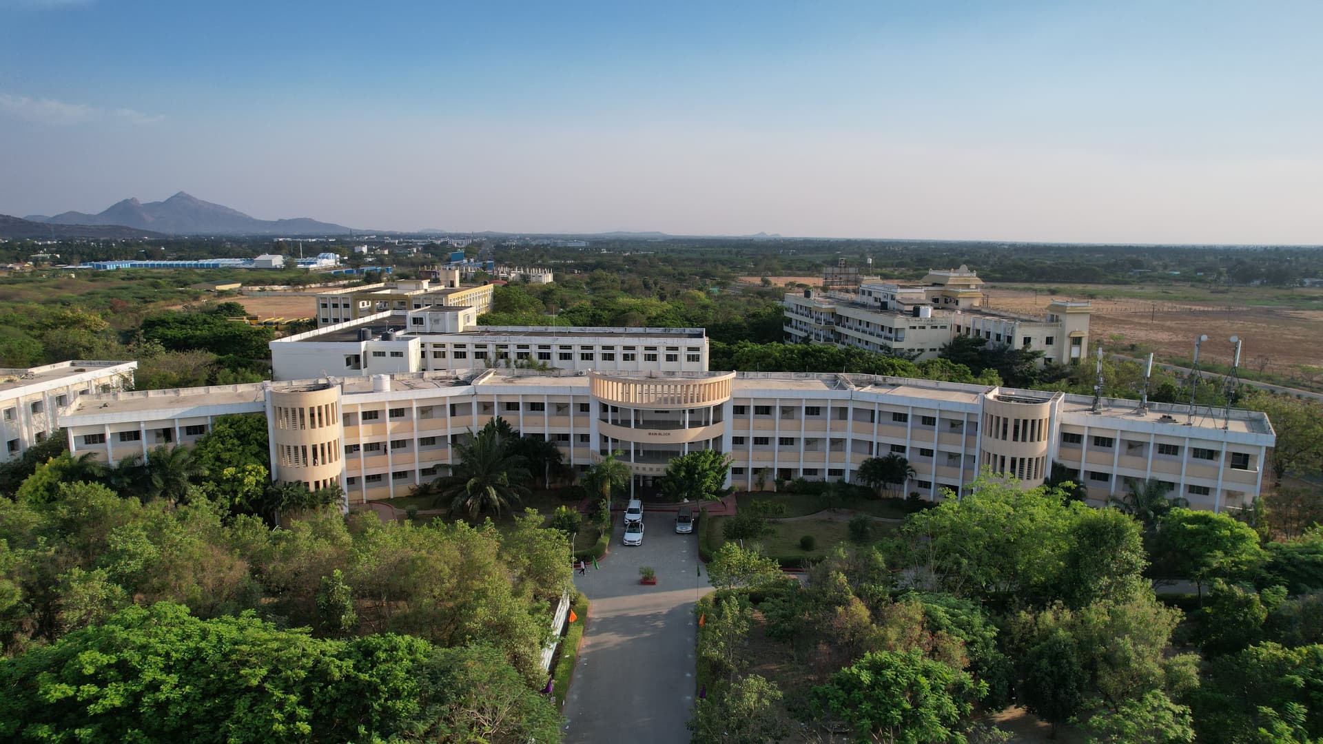 Gnanamani College of Technology-image