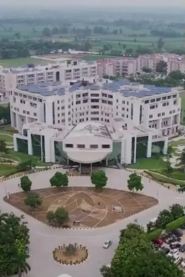 Teerthanker Mahaveer College of Pharmacy-image