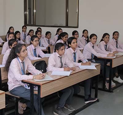 Shri Ratanlal Kanwarlal Patni Girls' College-image