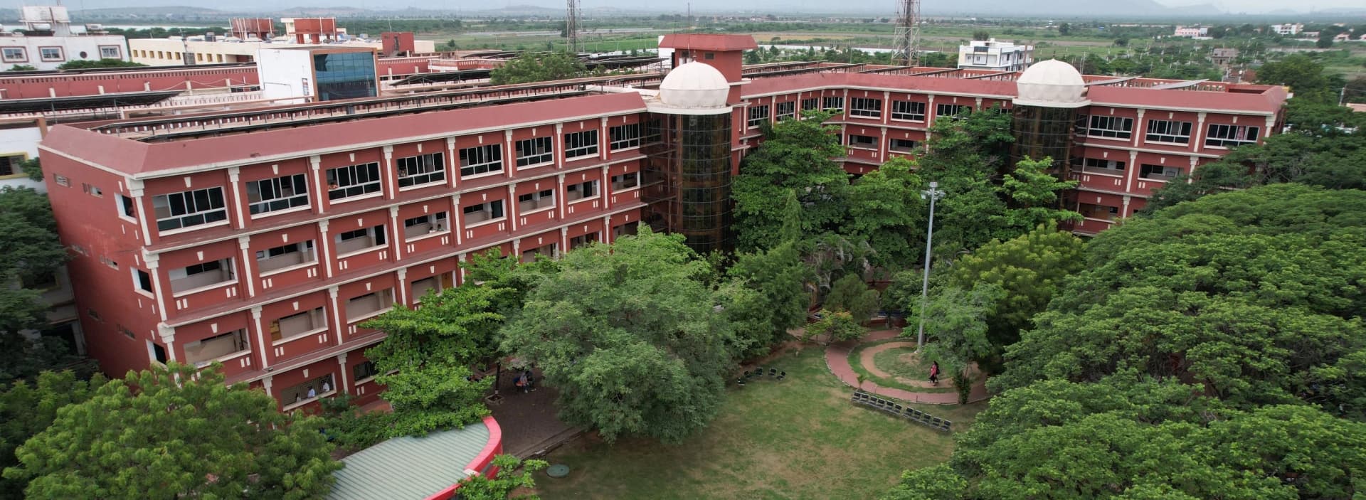 Ballari Institute of Technology and Management-image