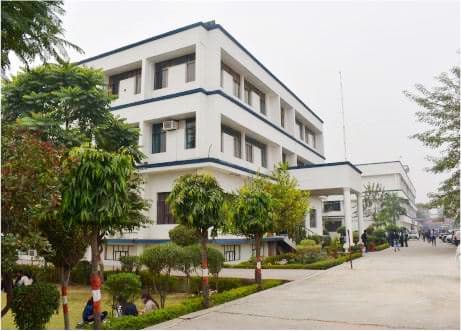 IAMR Law College-gallery-image-1