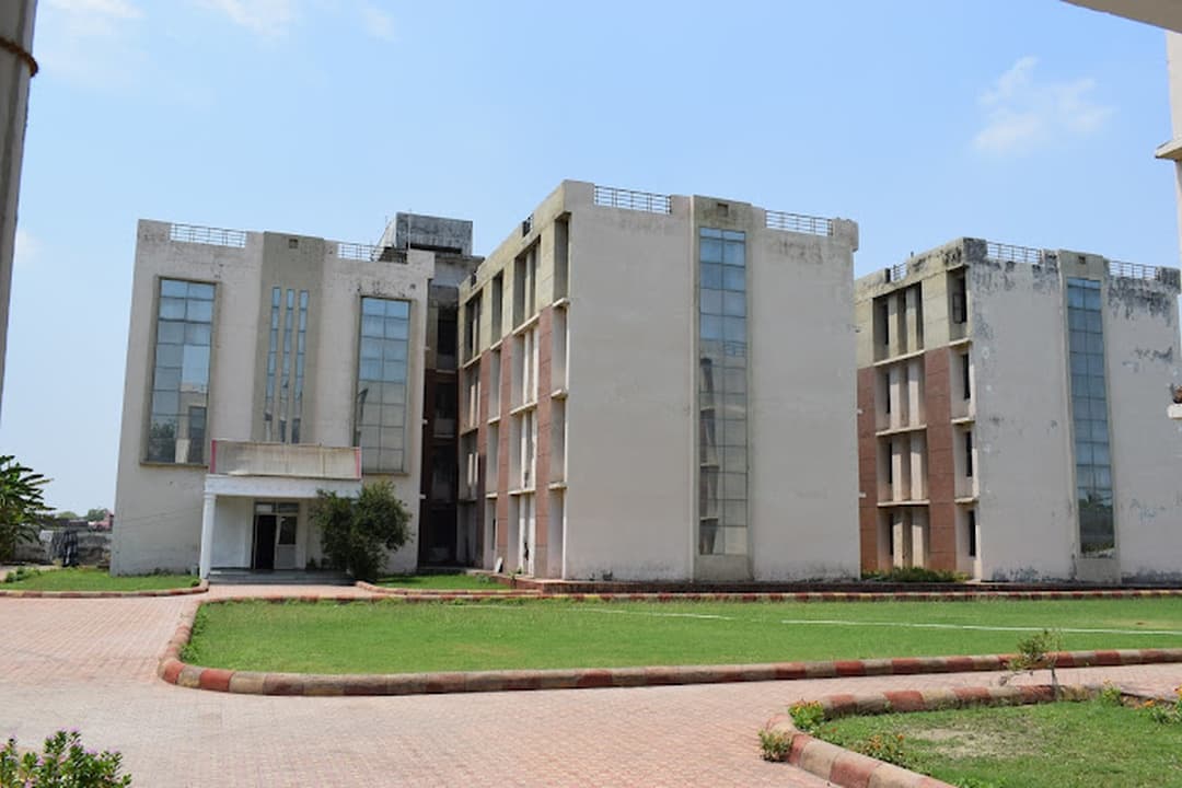 Sakshi College of Pharmacy-image