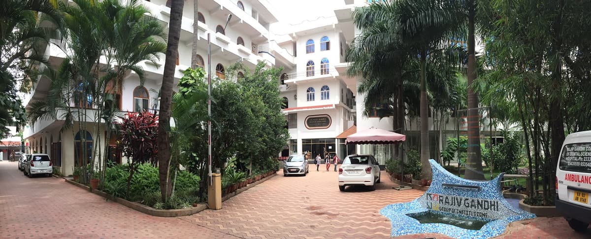 Sri Rajiv Gandhi College of Dental Sciences-gallery-image-3
