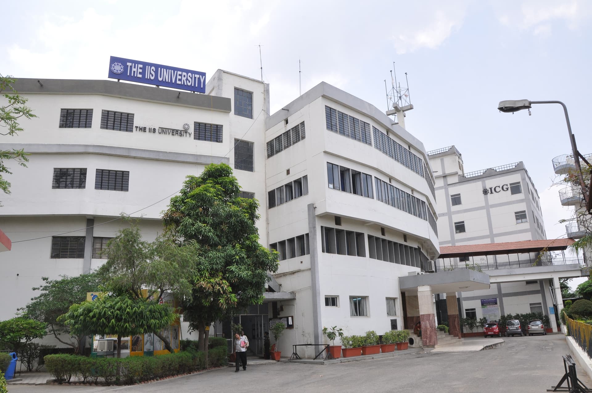 IIS (Deemed to be University)-image