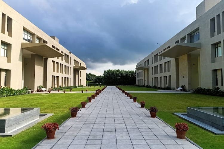 AURO University-gallery-image-1