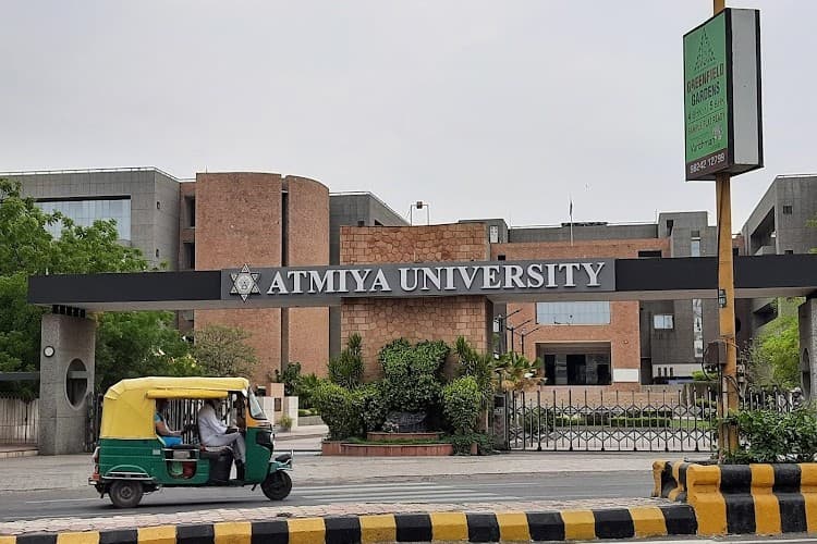 ATMIYA UNIVERSITY-gallery-image-3