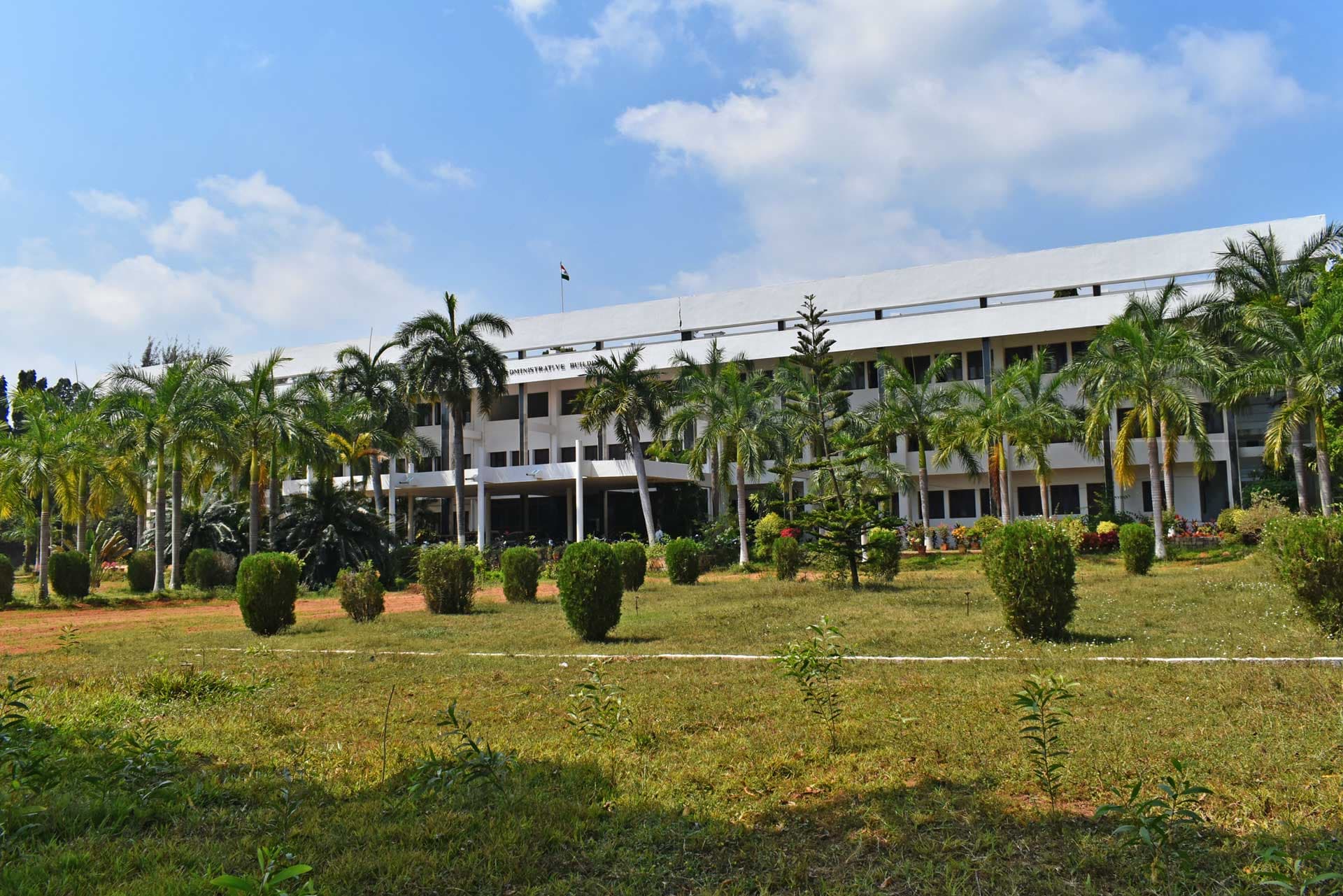 Puducherry Technological University-image