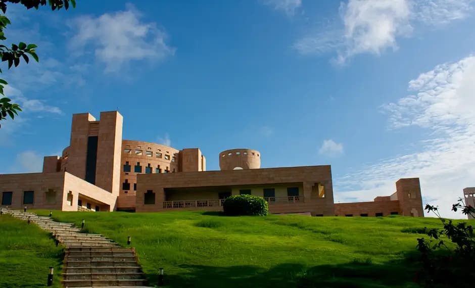 ISB Hyderabad-gallery-image-1