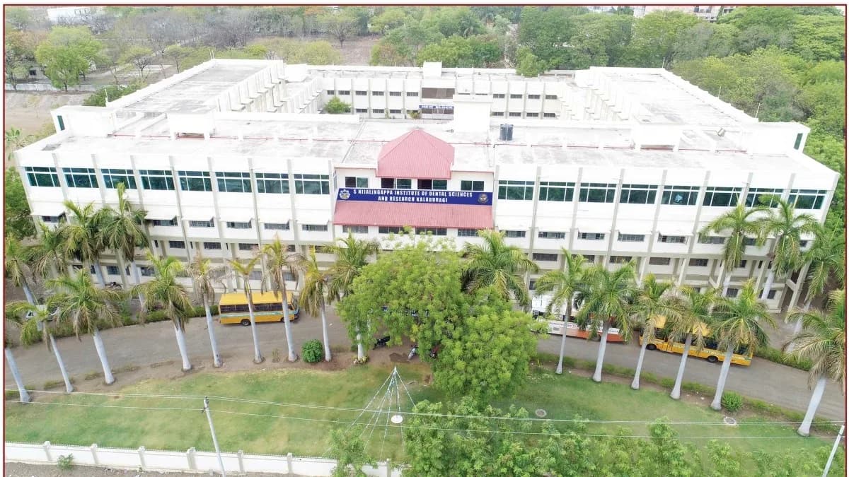 HKE Society SNijalingappa Institute of Dental Science and Research-gallery-image-3