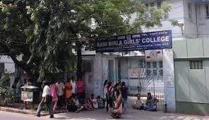 Rani Birla Girls' College-image