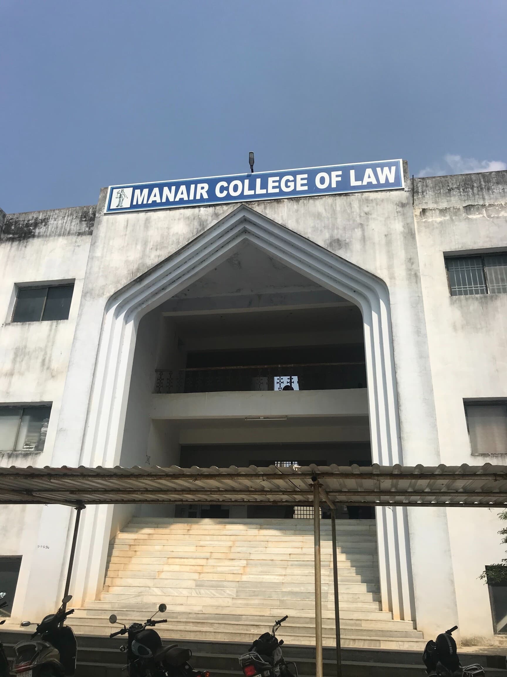 Manair College of Law-image