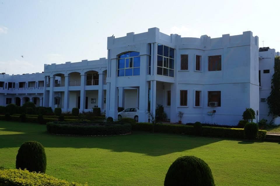 Mahatma Gandhi College of Law-image
