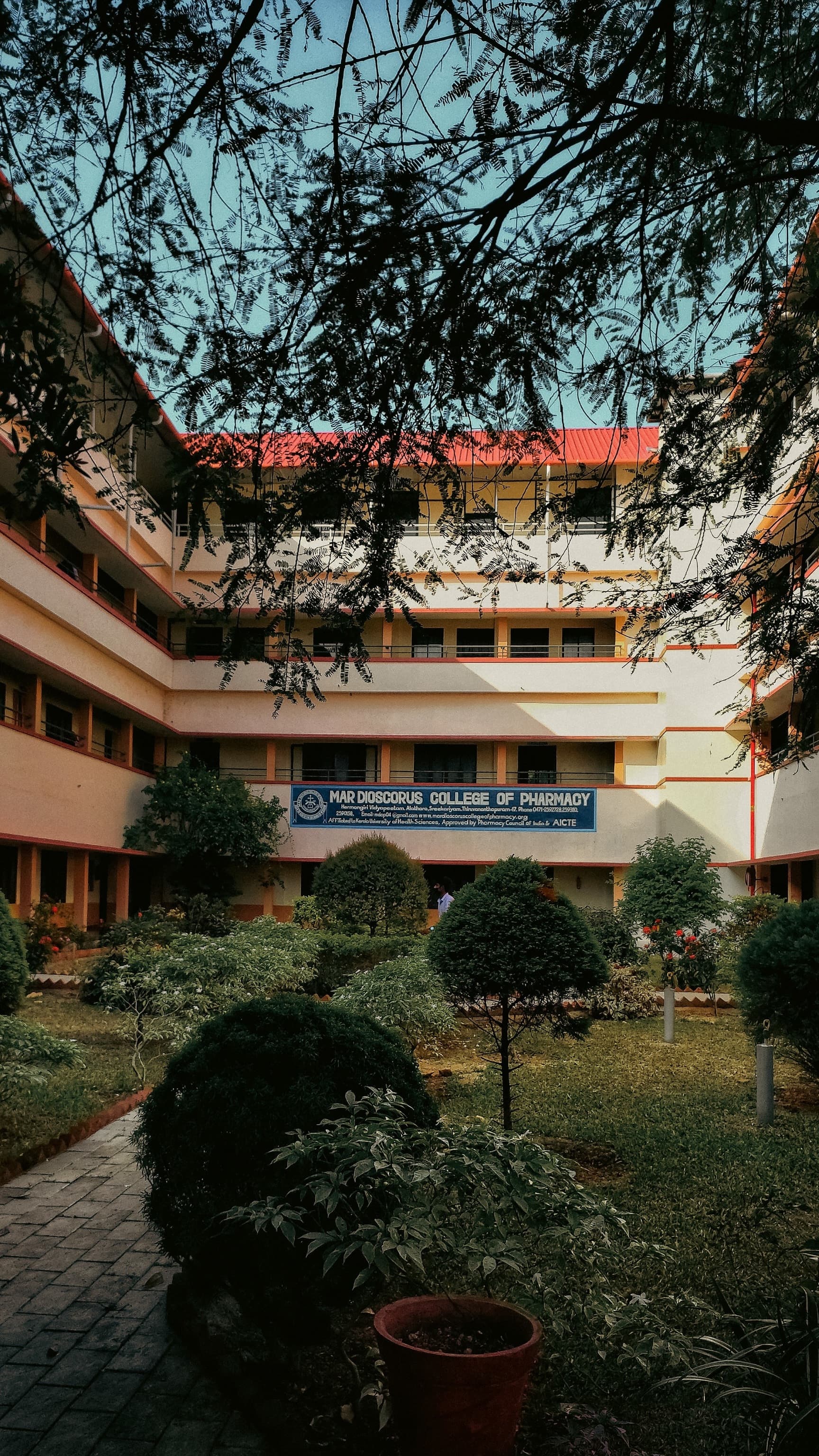 Mar Dioscorus College of Pharmacy-image
