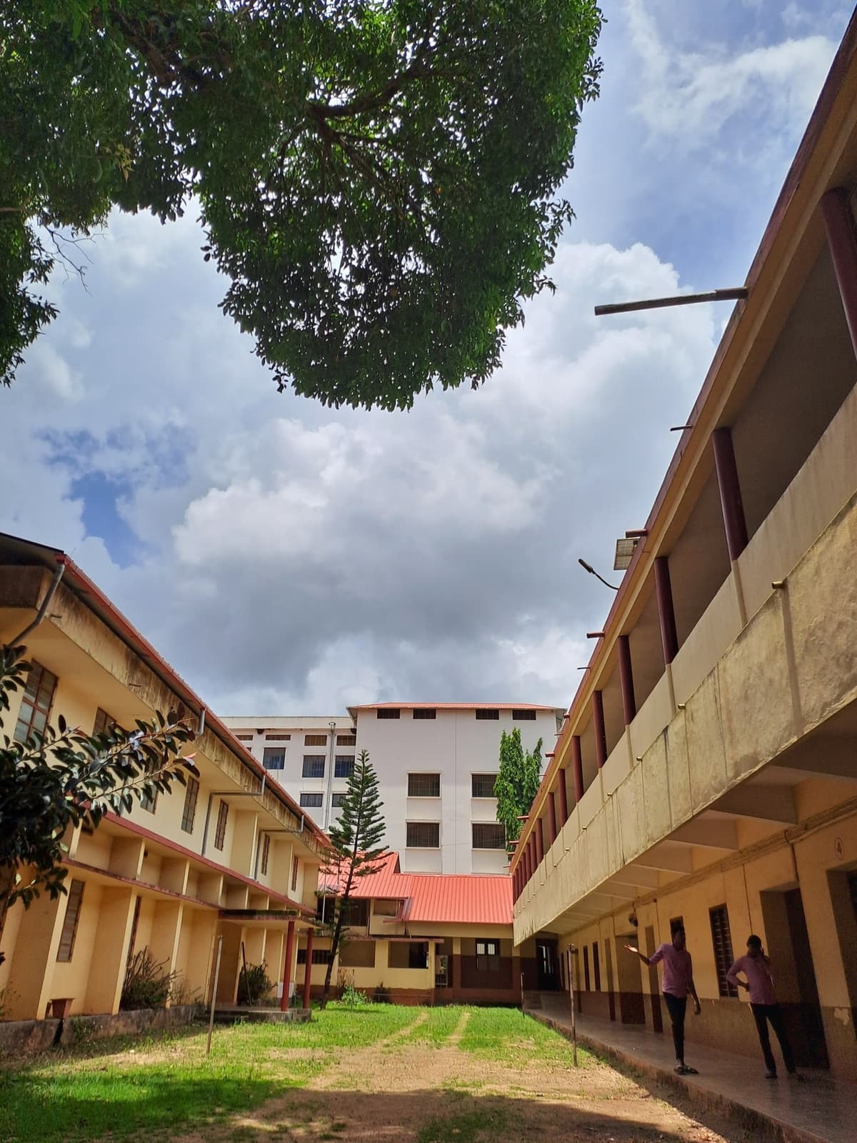 Crossland College-gallery-image-4