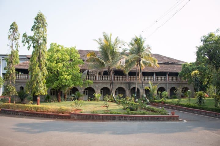 Gokhale Institute of Politics and Economics-image