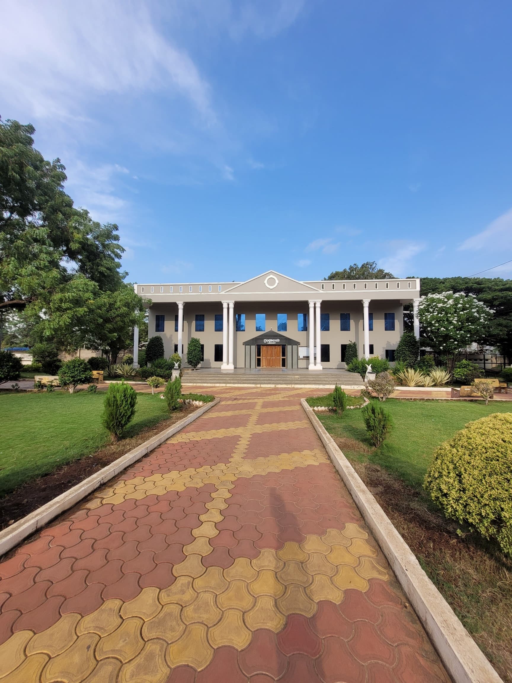 Shri Gavisiddheshwara Arts, Science & Commerce College-image