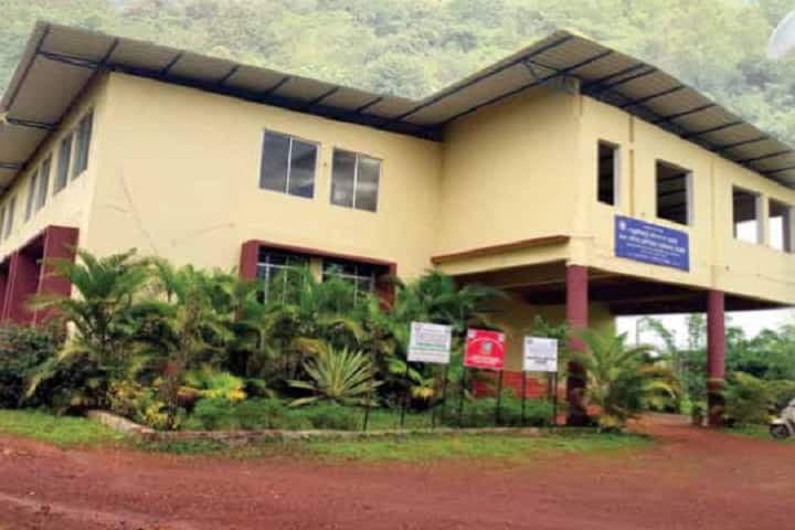 L.S. Halbe College, Dodamarg-gallery-image-2